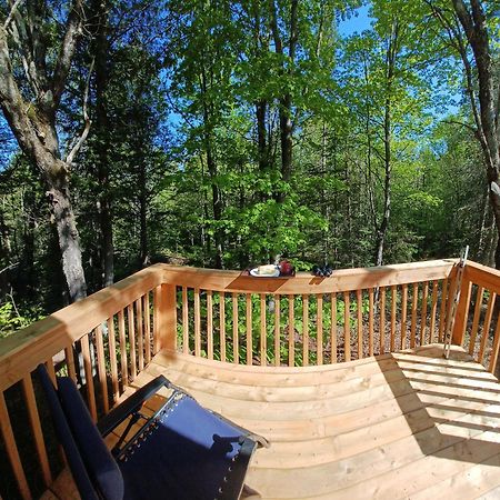 Le Petit Cottage Du Grand Boise Lac-Simon Екстер'єр фото