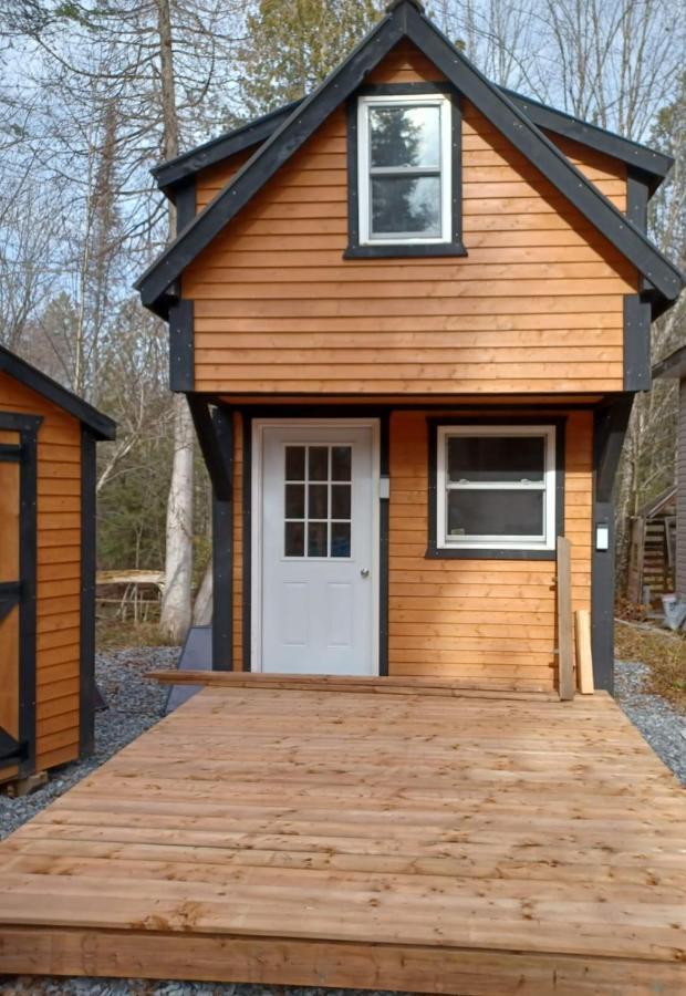 Le Petit Cottage Du Grand Boise Lac-Simon Екстер'єр фото