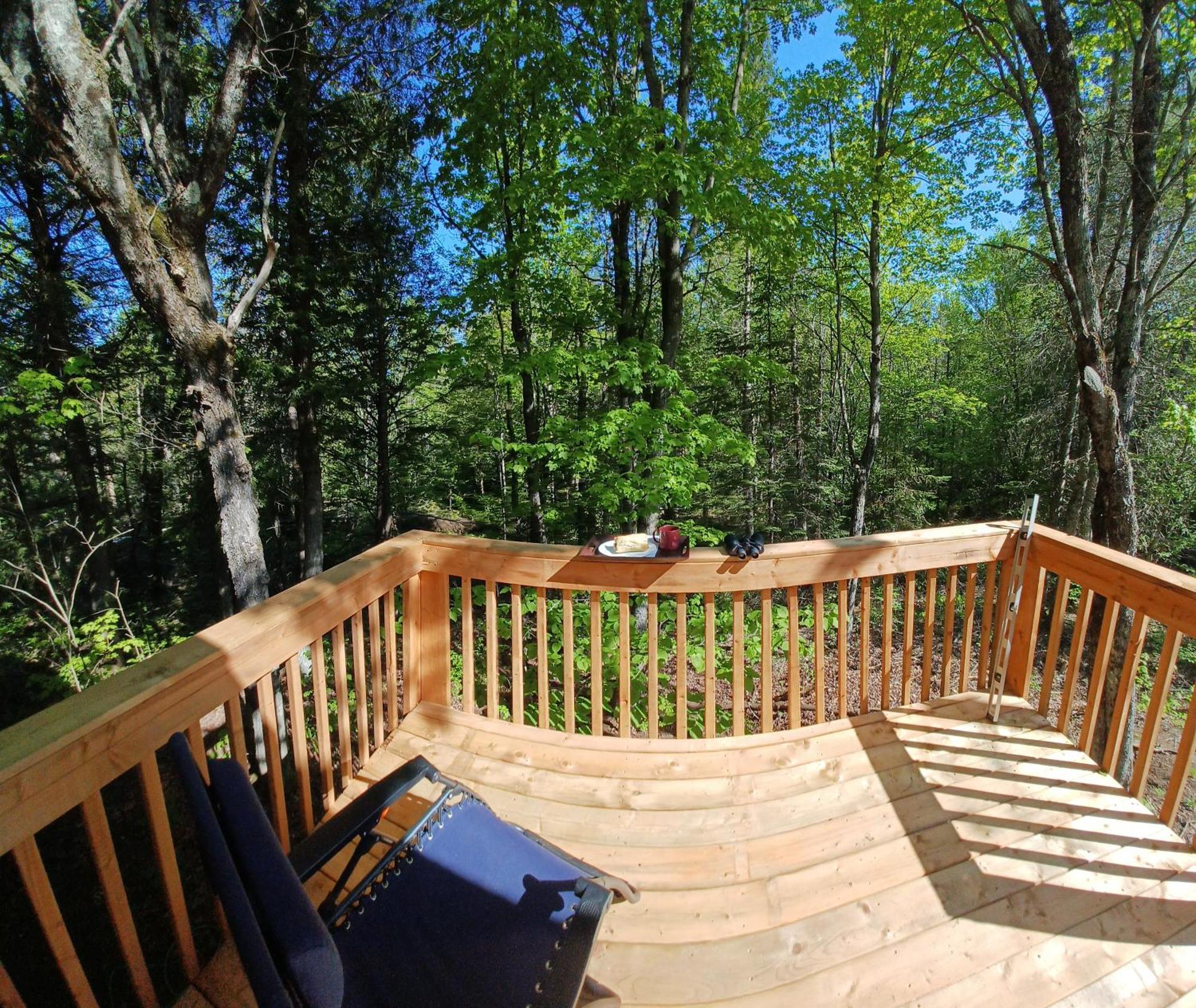 Le Petit Cottage Du Grand Boise Lac-Simon Екстер'єр фото